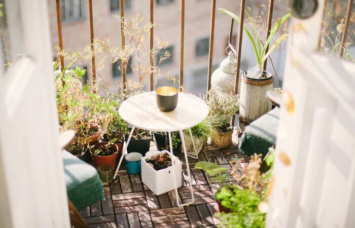 apartment balcony decoration